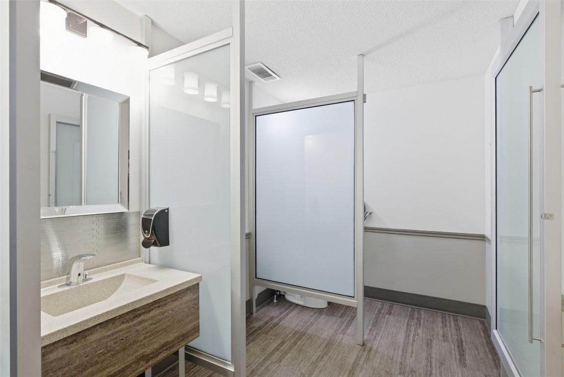 









1710


Ellis

Street, 18/19,
Kelowna,




BC
V1Y 2B5

