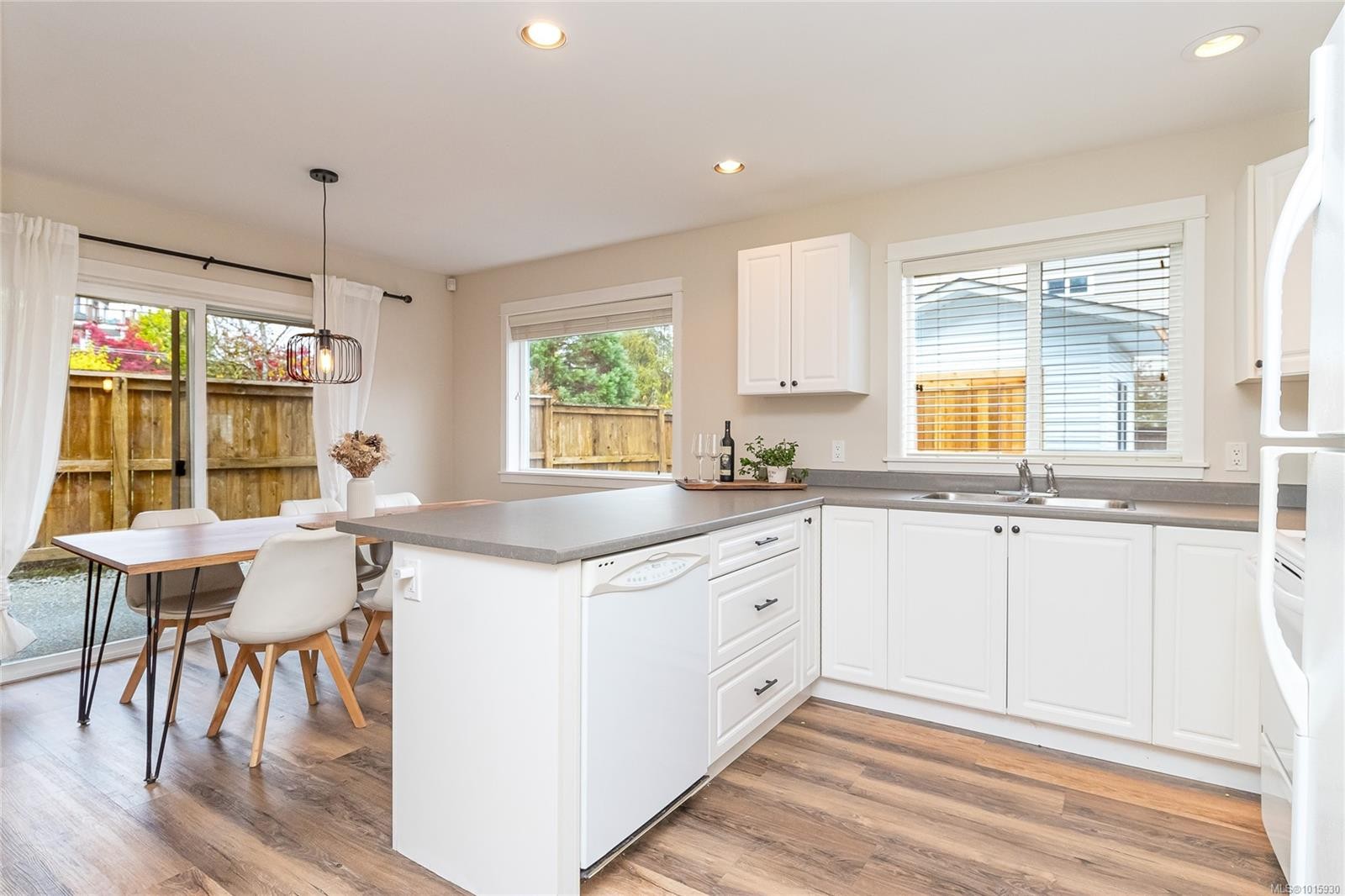 









5996


Rockridge

Rd,
Duncan,




BC
V9L 6X3

