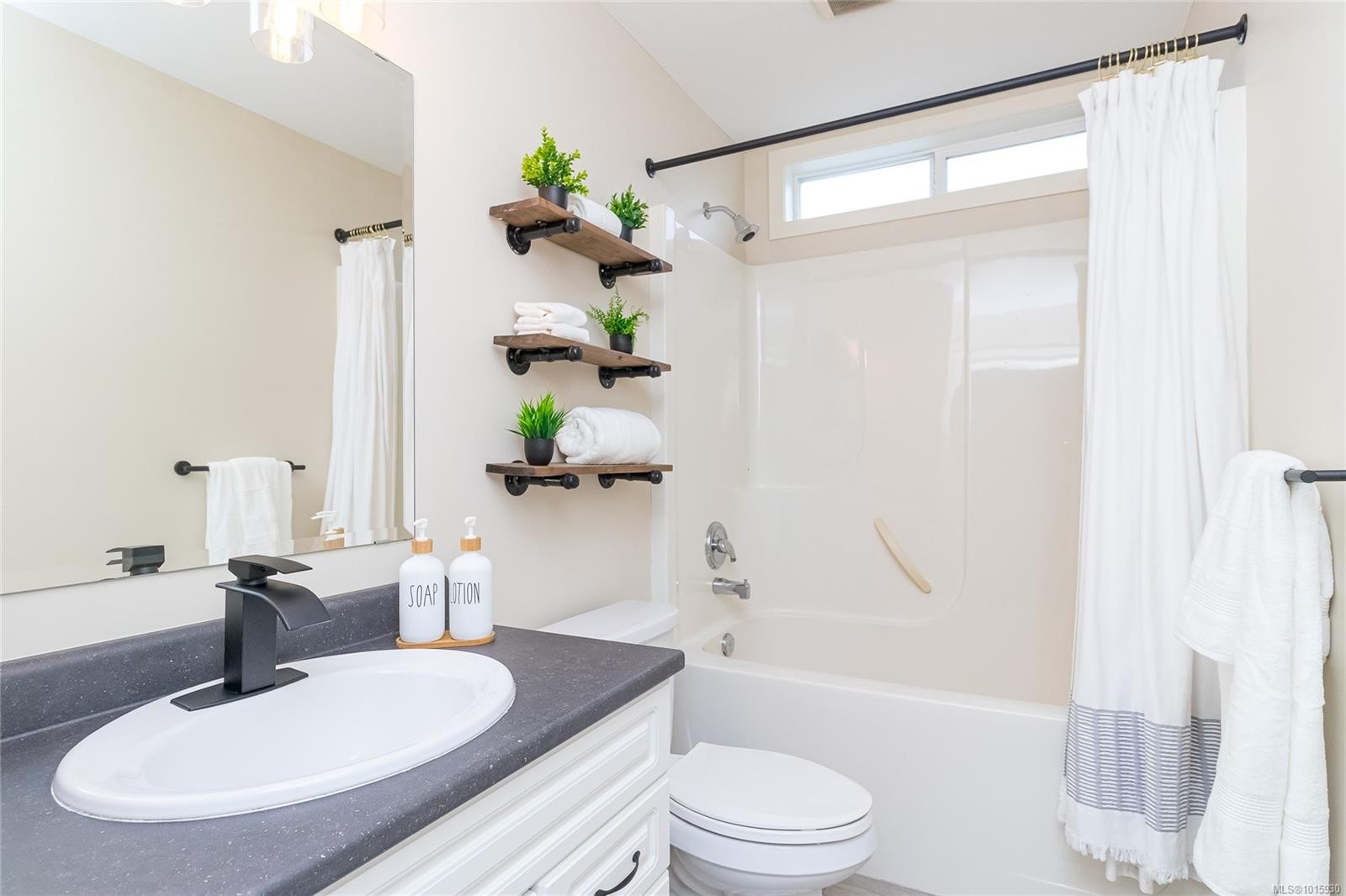 









5996


Rockridge

Rd,
Duncan,




BC
V9L 6X3

