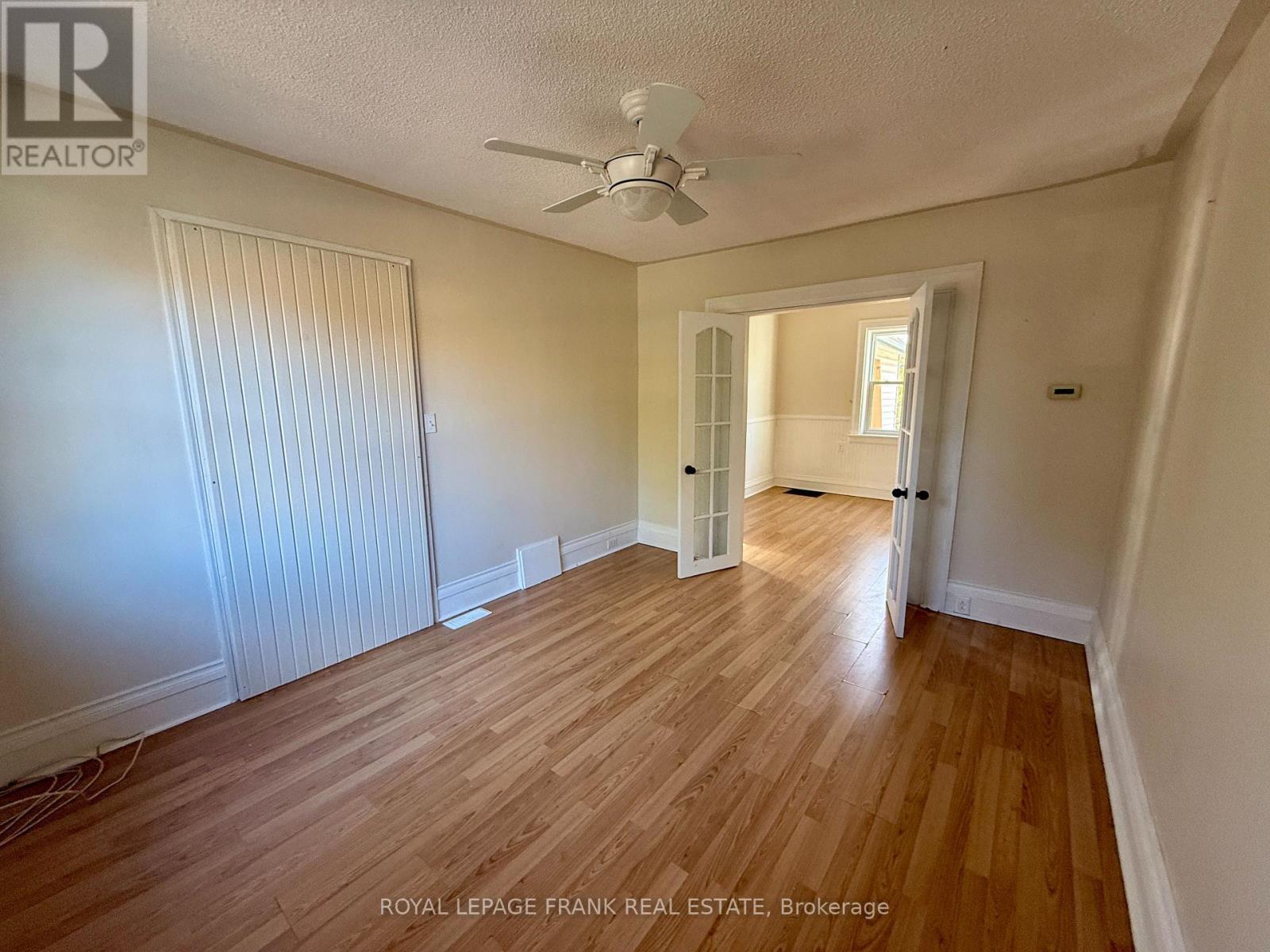 












MAIN FLOOR - 1201 KENNETH AVENUE

,
Peterborough (Otonabee Ward 1),




Ontario
K9J5P8

