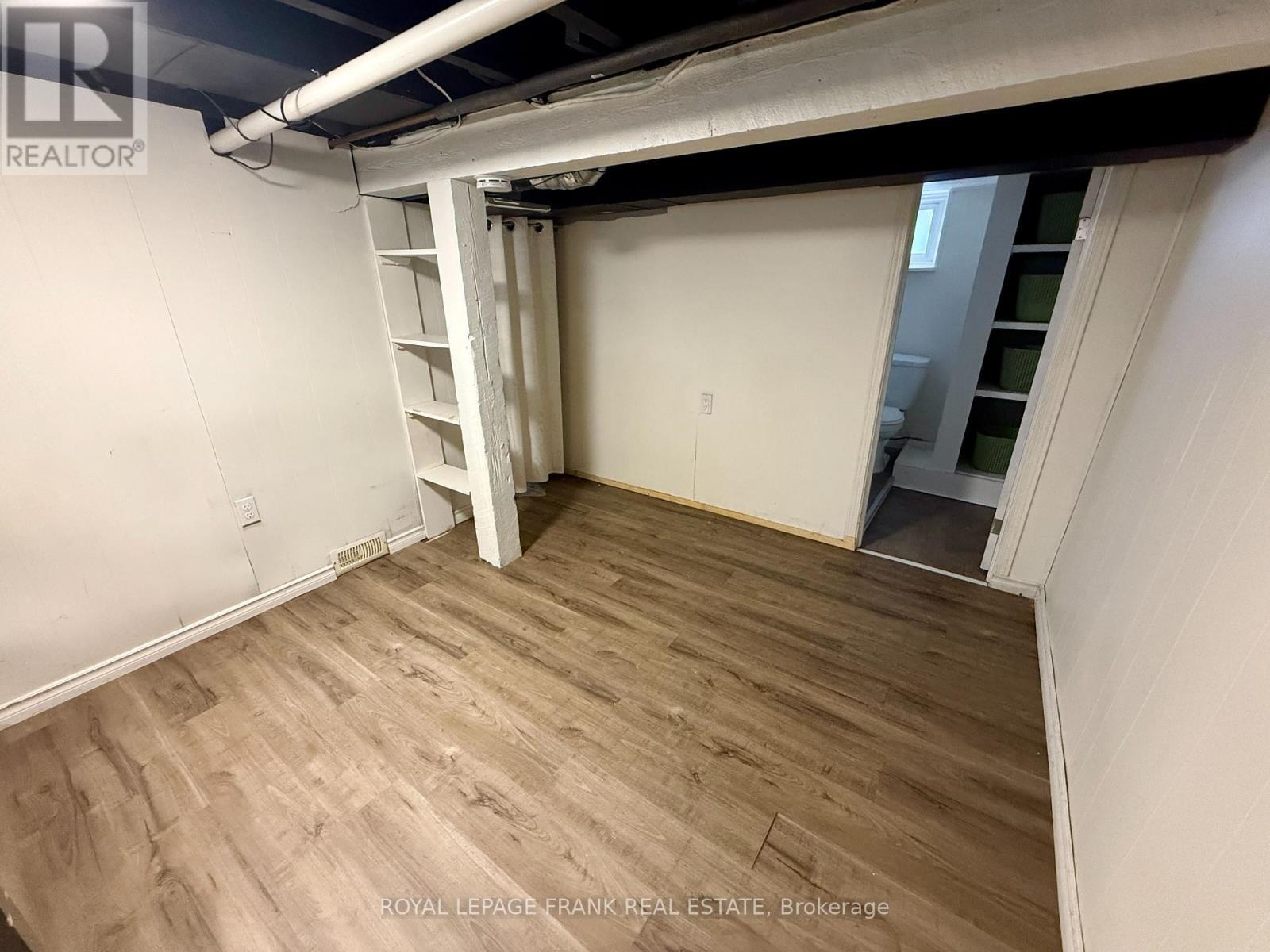 












MAIN FLOOR - 1201 KENNETH AVENUE

,
Peterborough (Otonabee Ward 1),




Ontario
K9J5P8

