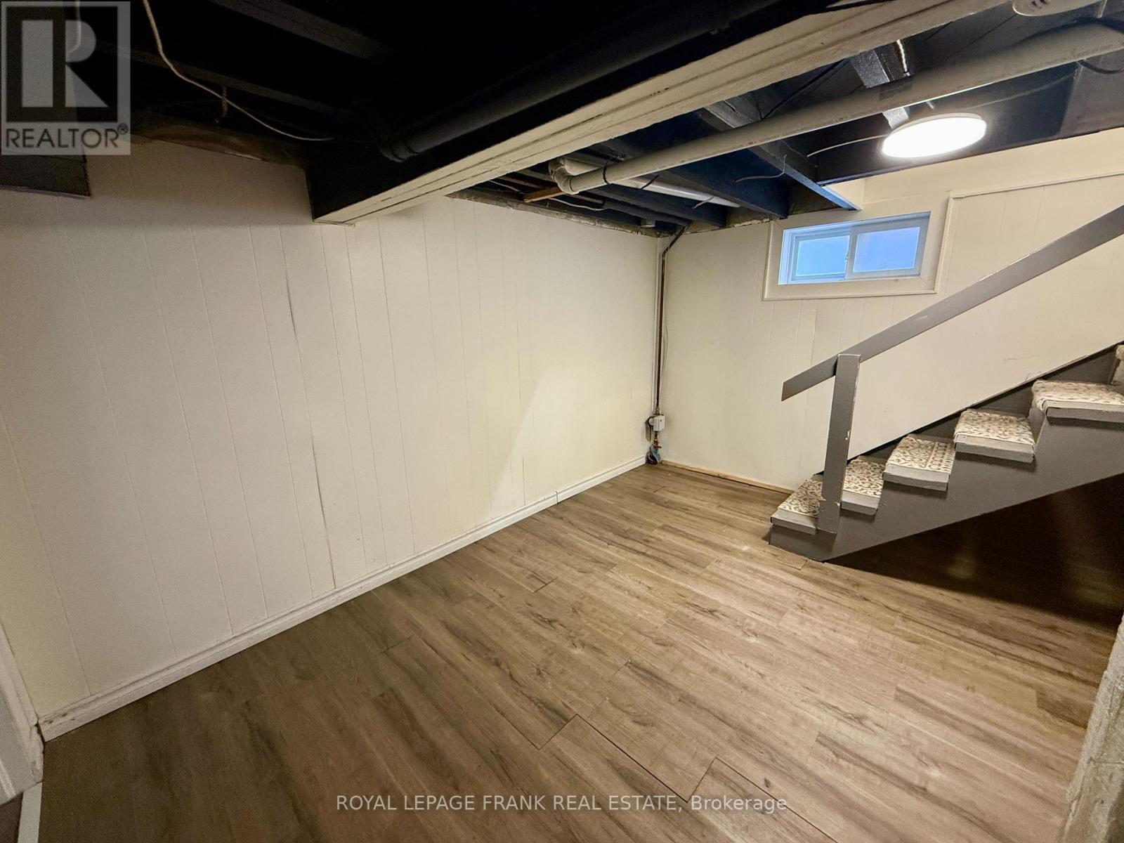 












MAIN FLOOR - 1201 KENNETH AVENUE

,
Peterborough (Otonabee Ward 1),




Ontario
K9J5P8

