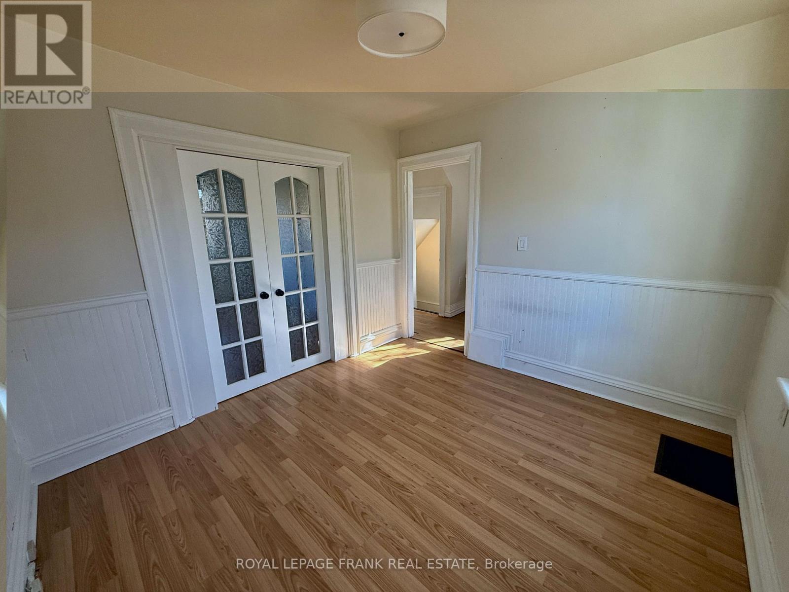 












MAIN FLOOR - 1201 KENNETH AVENUE

,
Peterborough (Otonabee Ward 1),




Ontario
K9J5P8

