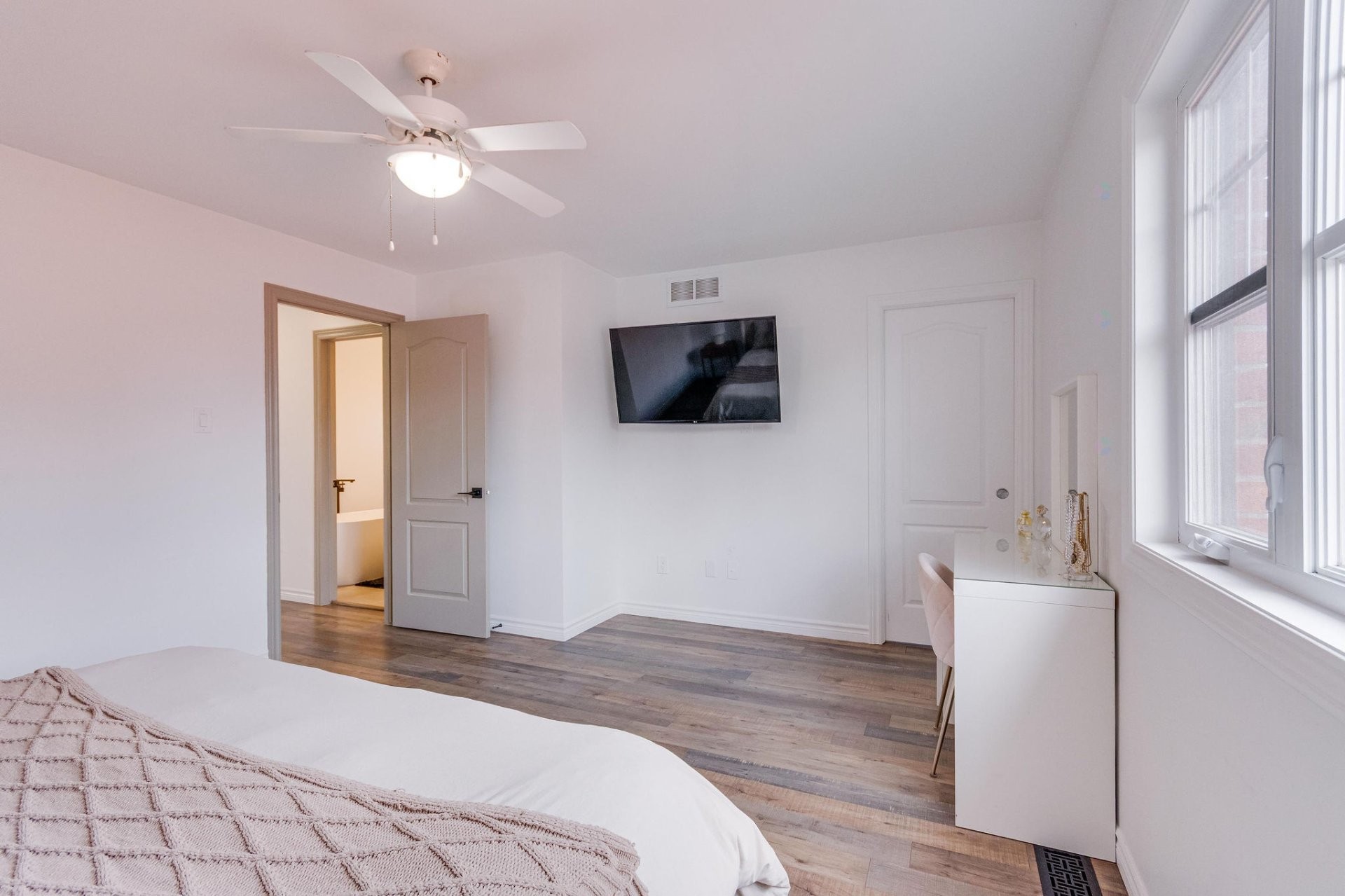 









3


Rue de la Caraque

,
Gatineau (Gatineau),




QC
J8P0E7

