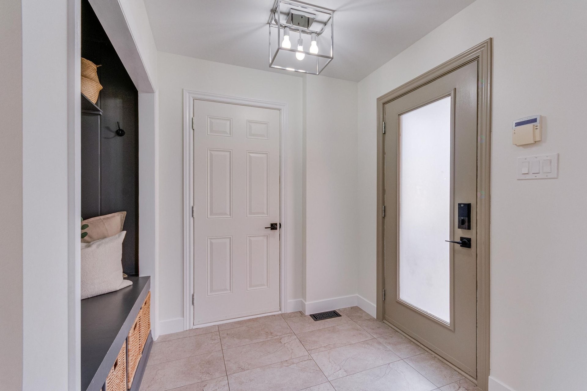 









3


Rue de la Caraque

,
Gatineau (Gatineau),




QC
J8P0E7

