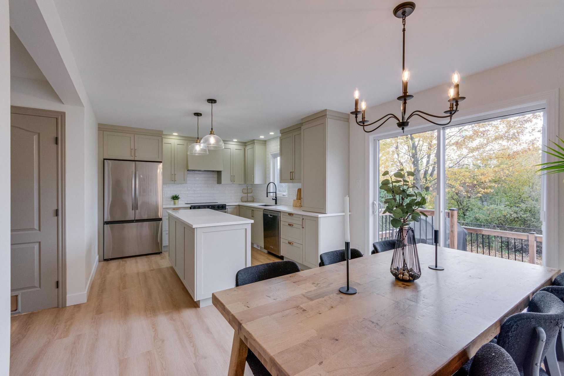 









3


Rue de la Caraque

,
Gatineau (Gatineau),




QC
J8P0E7

