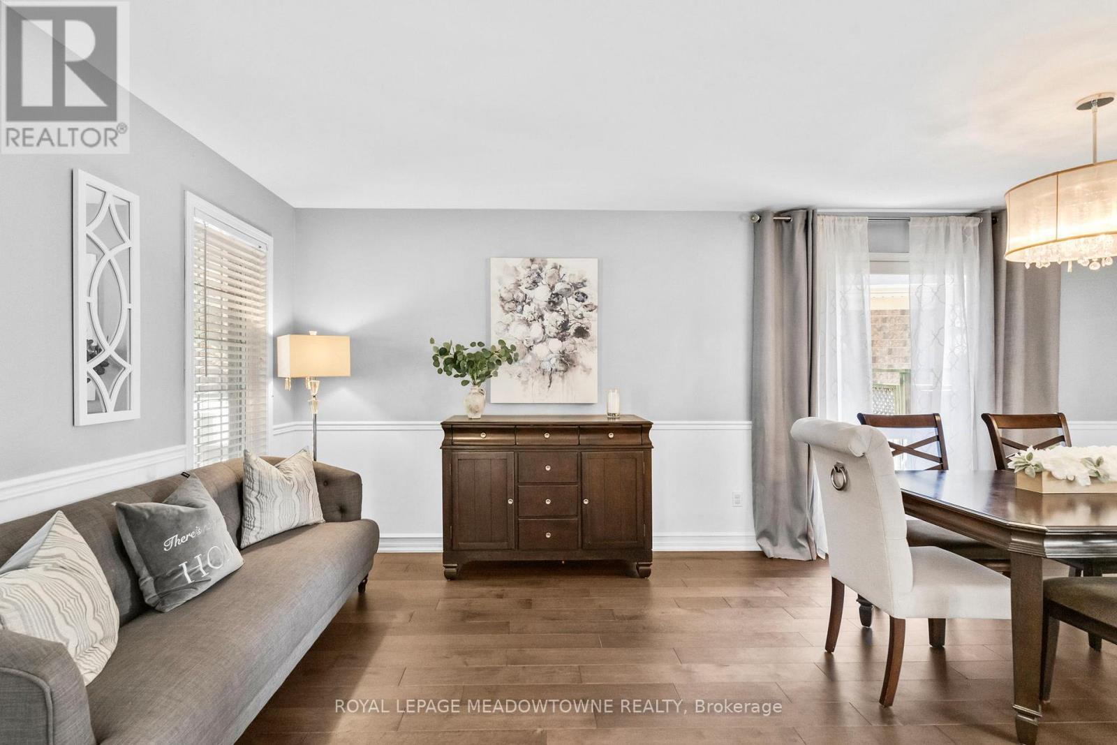 












583 CAVERHILL CRESCENT

,
Milton,




Ontario
L9T5K5

