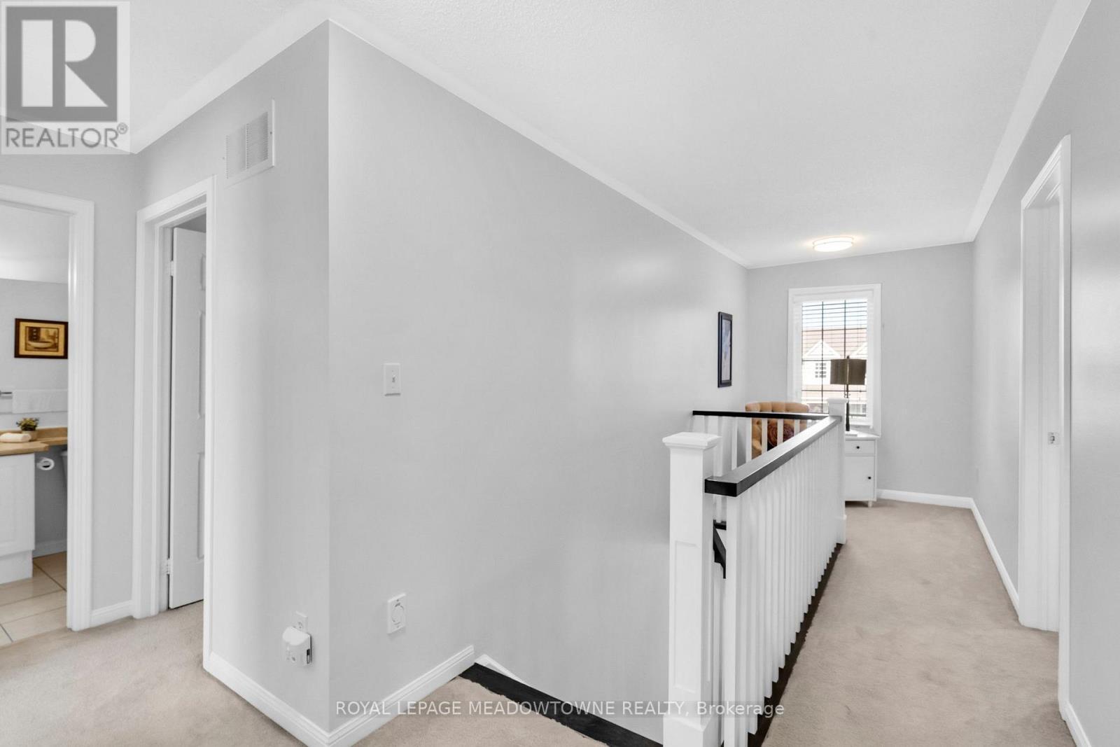 












583 CAVERHILL CRESCENT

,
Milton,




Ontario
L9T5K5

