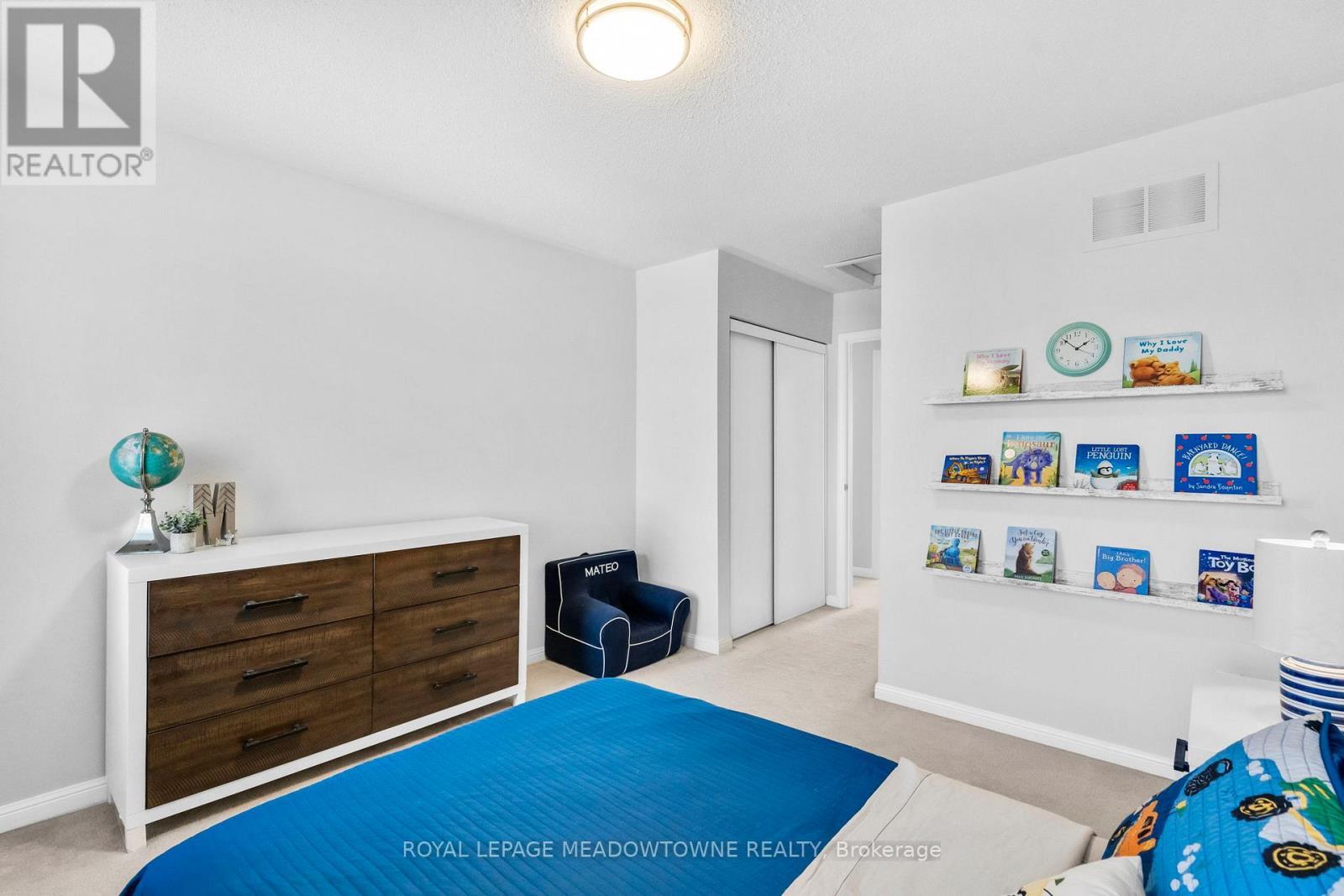 












583 CAVERHILL CRESCENT

,
Milton,




Ontario
L9T5K5

