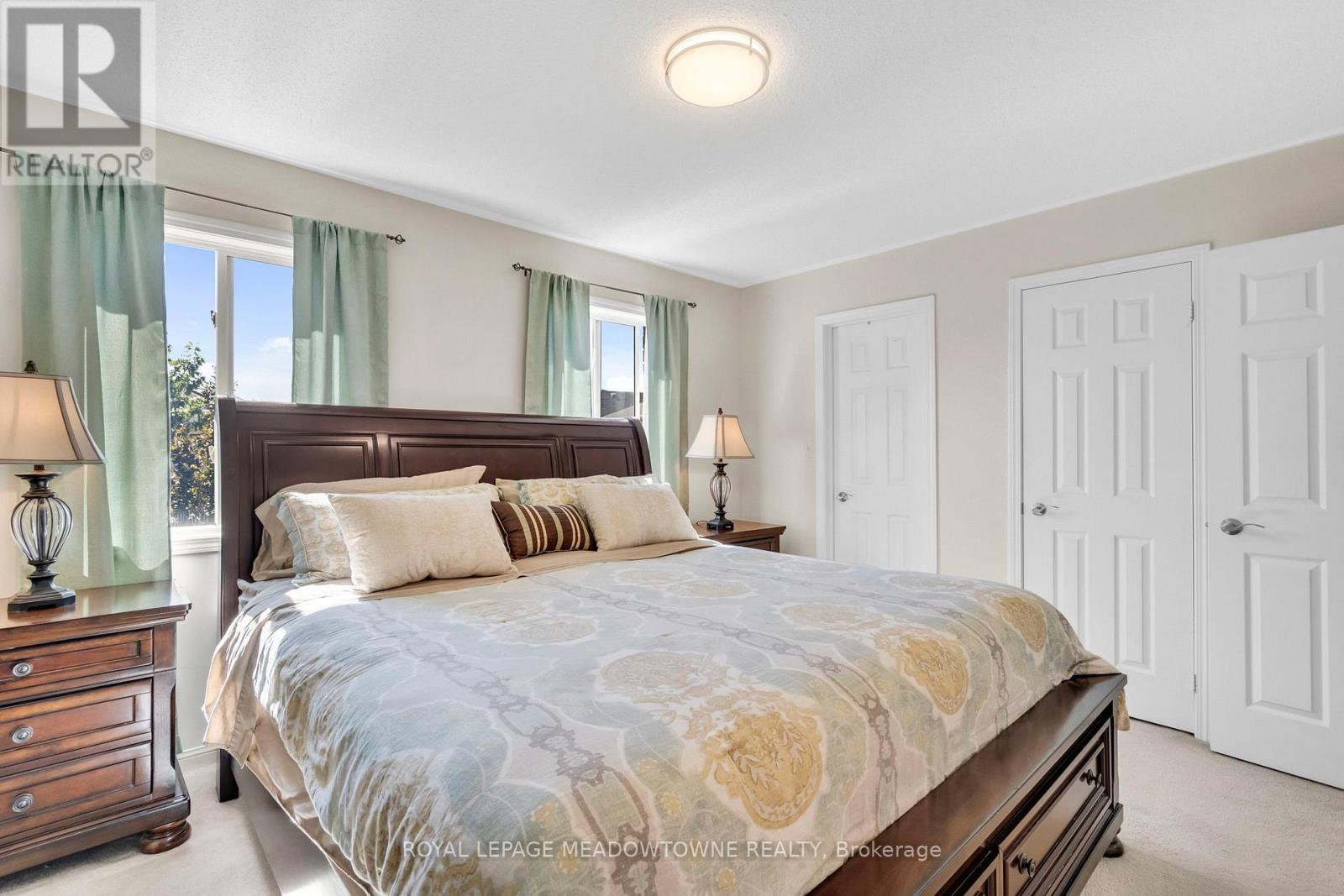 












583 CAVERHILL CRESCENT

,
Milton,




Ontario
L9T5K5

