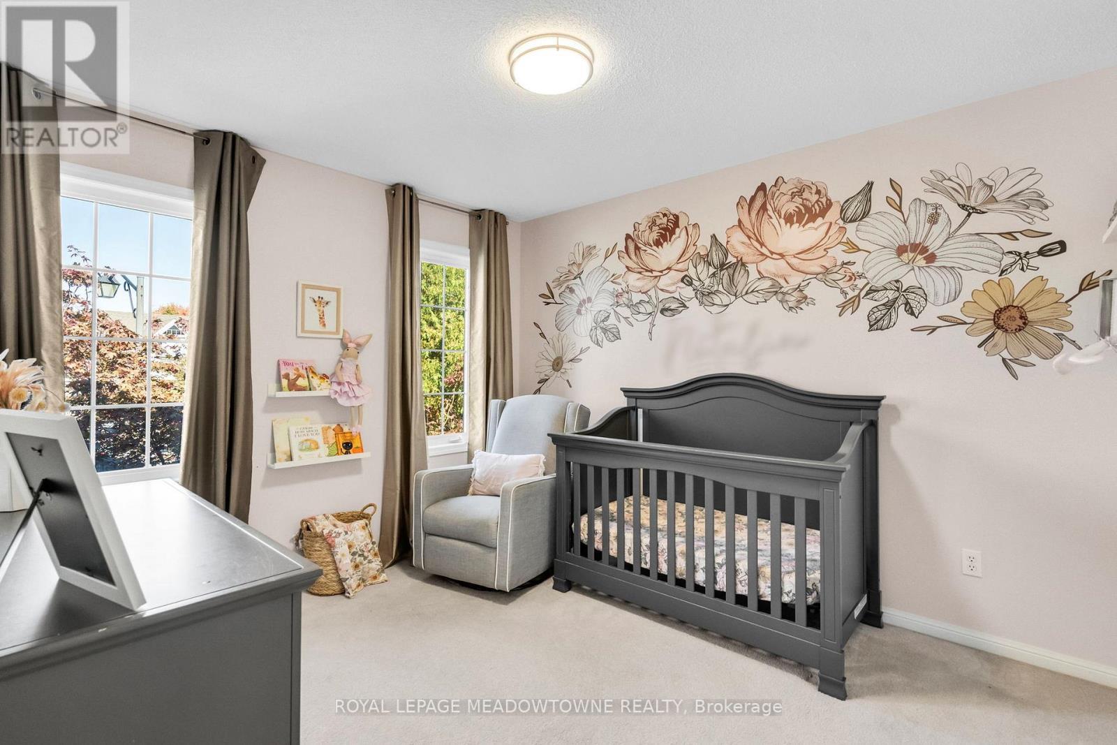 












583 CAVERHILL CRESCENT

,
Milton,




Ontario
L9T5K5

