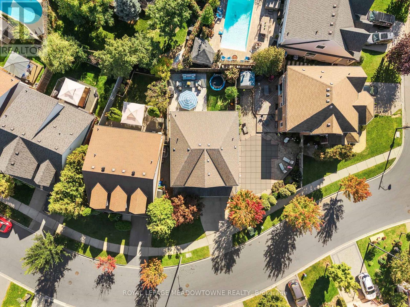 












583 CAVERHILL CRESCENT

,
Milton,




Ontario
L9T5K5

