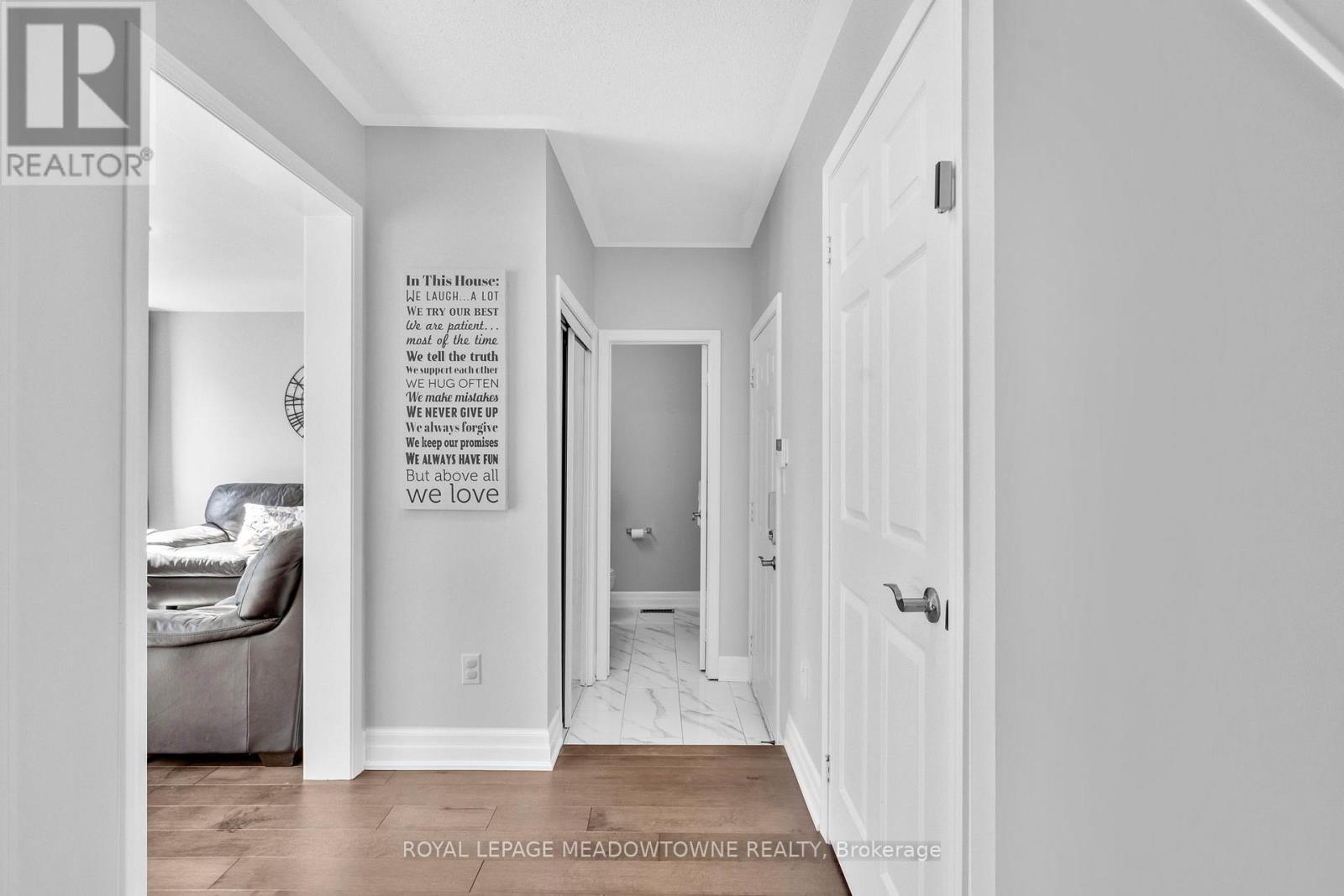 












583 CAVERHILL CRESCENT

,
Milton,




Ontario
L9T5K5

