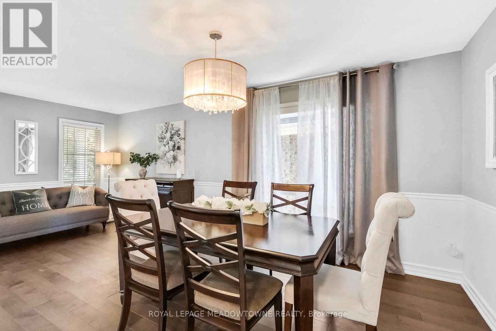 












583 CAVERHILL CRESCENT

,
Milton,




Ontario
L9T5K5

