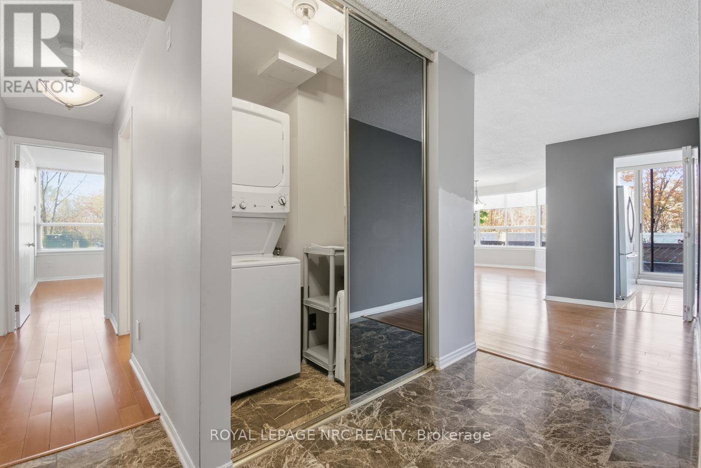 












102 - 3 TOWERING HEIGHTS BOULEVARD

,
St. Catharines (Glendale/Glenridge),




Ontario
L2T4A4

