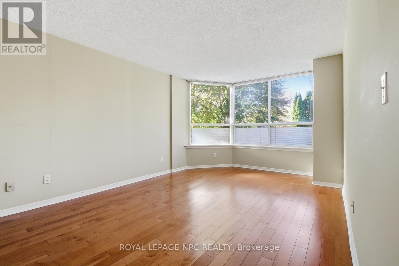 












102 - 3 TOWERING HEIGHTS BOULEVARD

,
St. Catharines (Glendale/Glenridge),




Ontario
L2T4A4

