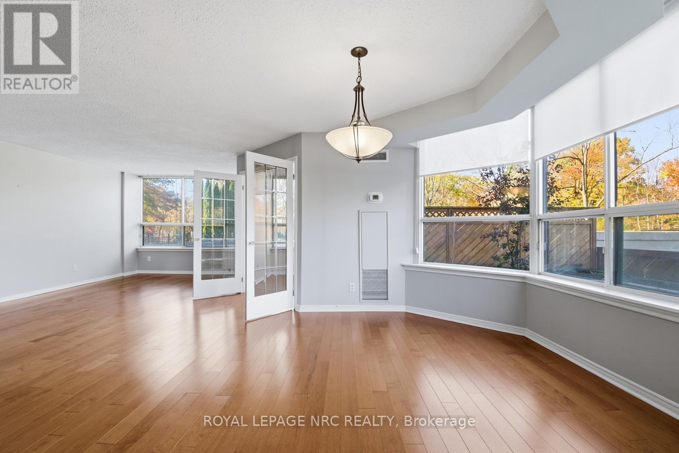 












102 - 3 TOWERING HEIGHTS BOULEVARD

,
St. Catharines (Glendale/Glenridge),




Ontario
L2T4A4

