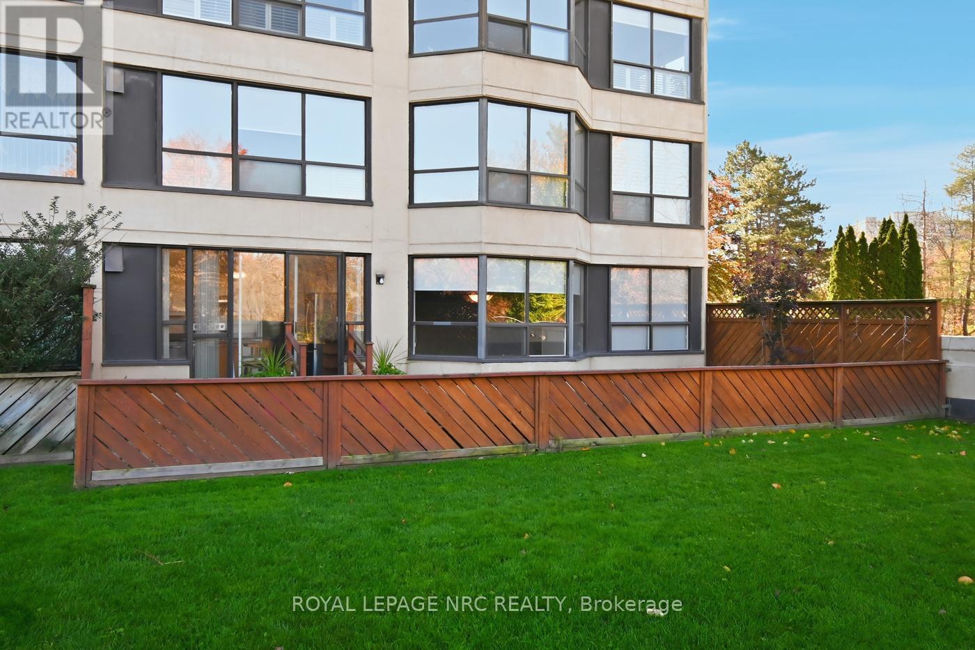 












102 - 3 TOWERING HEIGHTS BOULEVARD

,
St. Catharines (Glendale/Glenridge),




Ontario
L2T4A4

