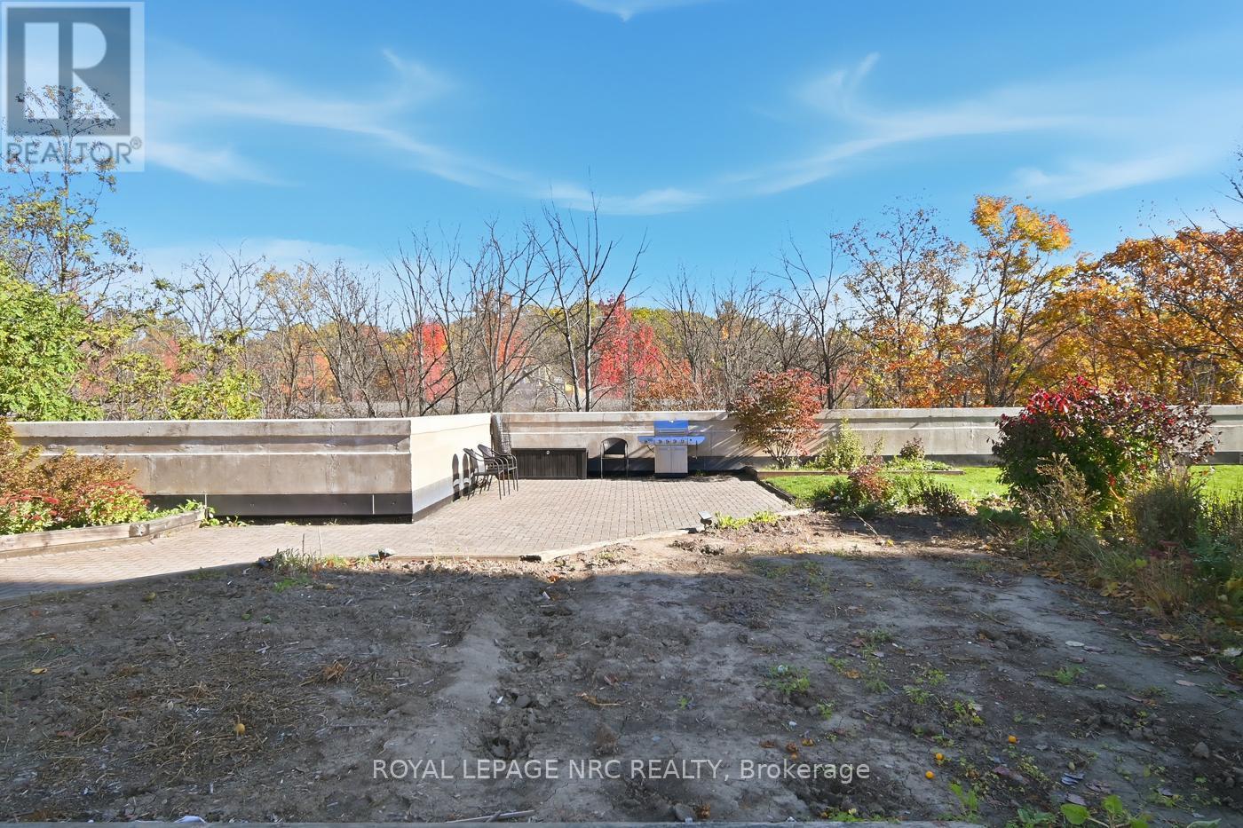 












102 - 3 TOWERING HEIGHTS BOULEVARD

,
St. Catharines (Glendale/Glenridge),




Ontario
L2T4A4

