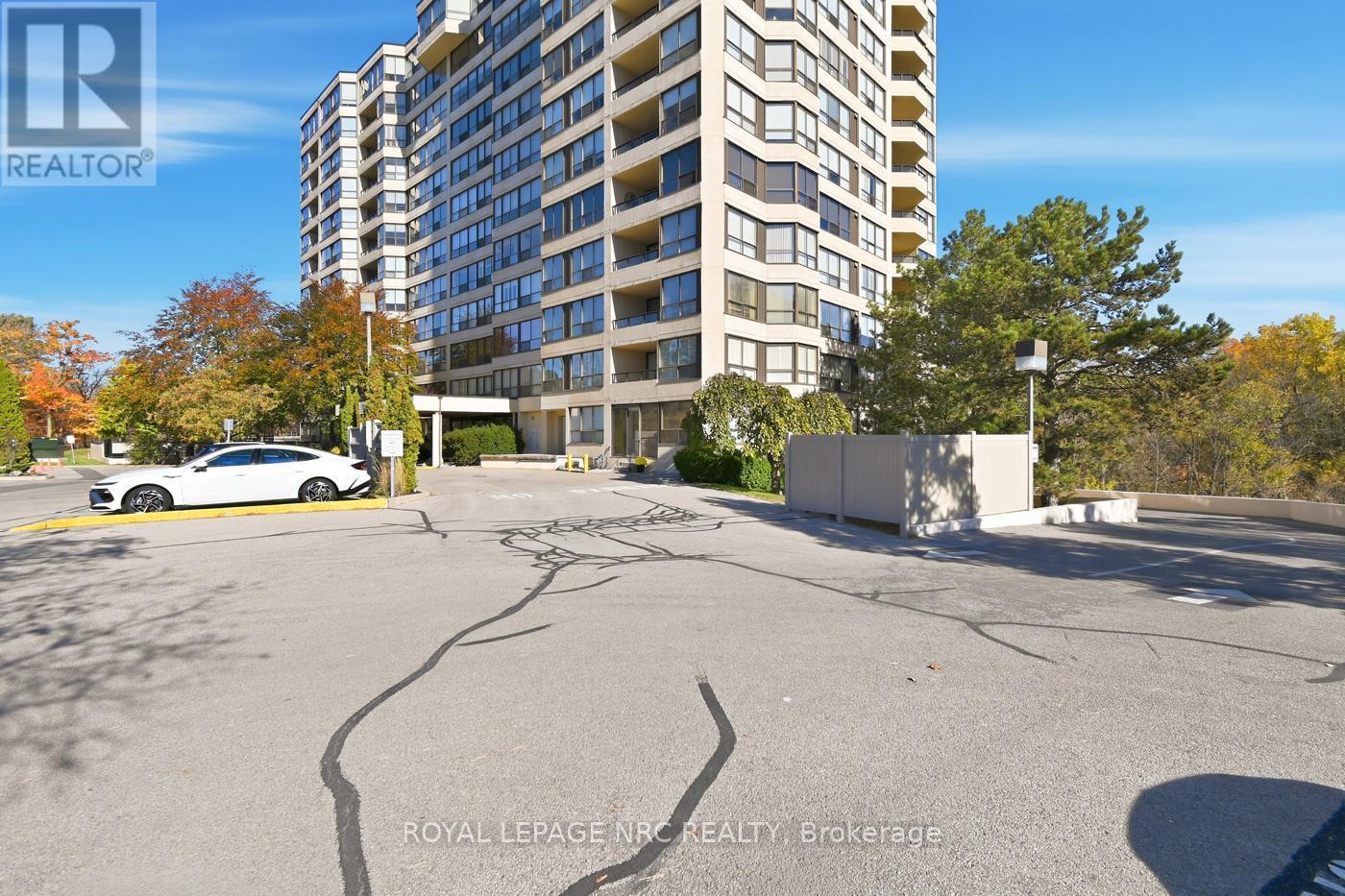 












102 - 3 TOWERING HEIGHTS BOULEVARD

,
St. Catharines (Glendale/Glenridge),




Ontario
L2T4A4

