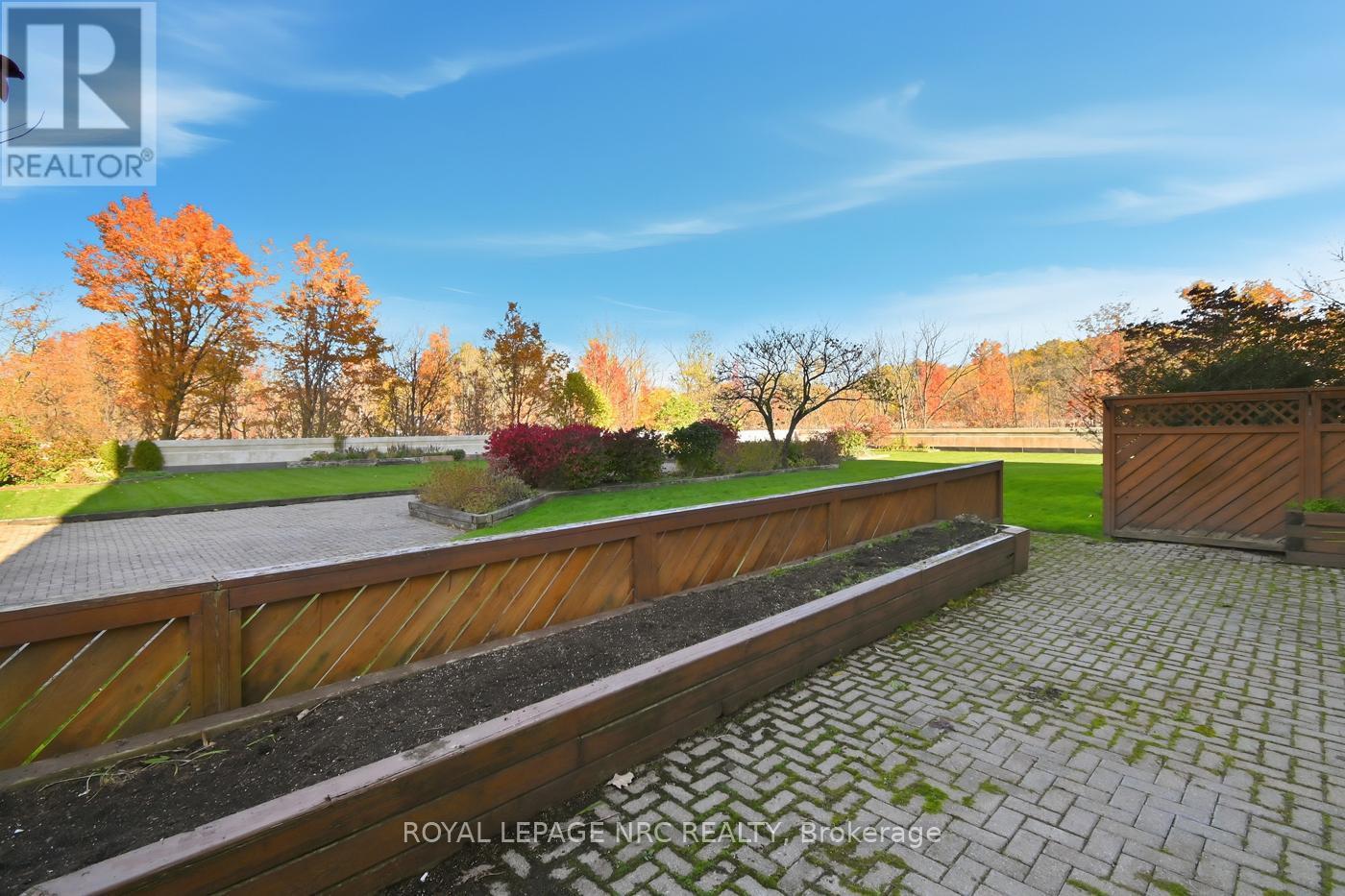 












102 - 3 TOWERING HEIGHTS BOULEVARD

,
St. Catharines (Glendale/Glenridge),




Ontario
L2T4A4

