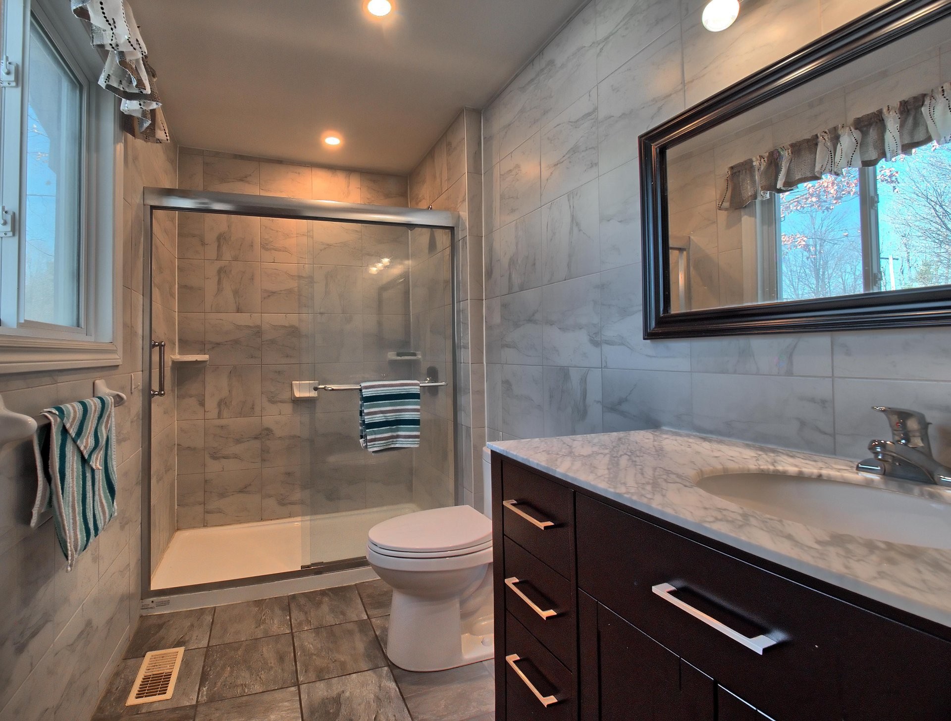 









28


Rue de Port-Royal

,
Gatineau (Aylmer),




QC
J9J1C8

