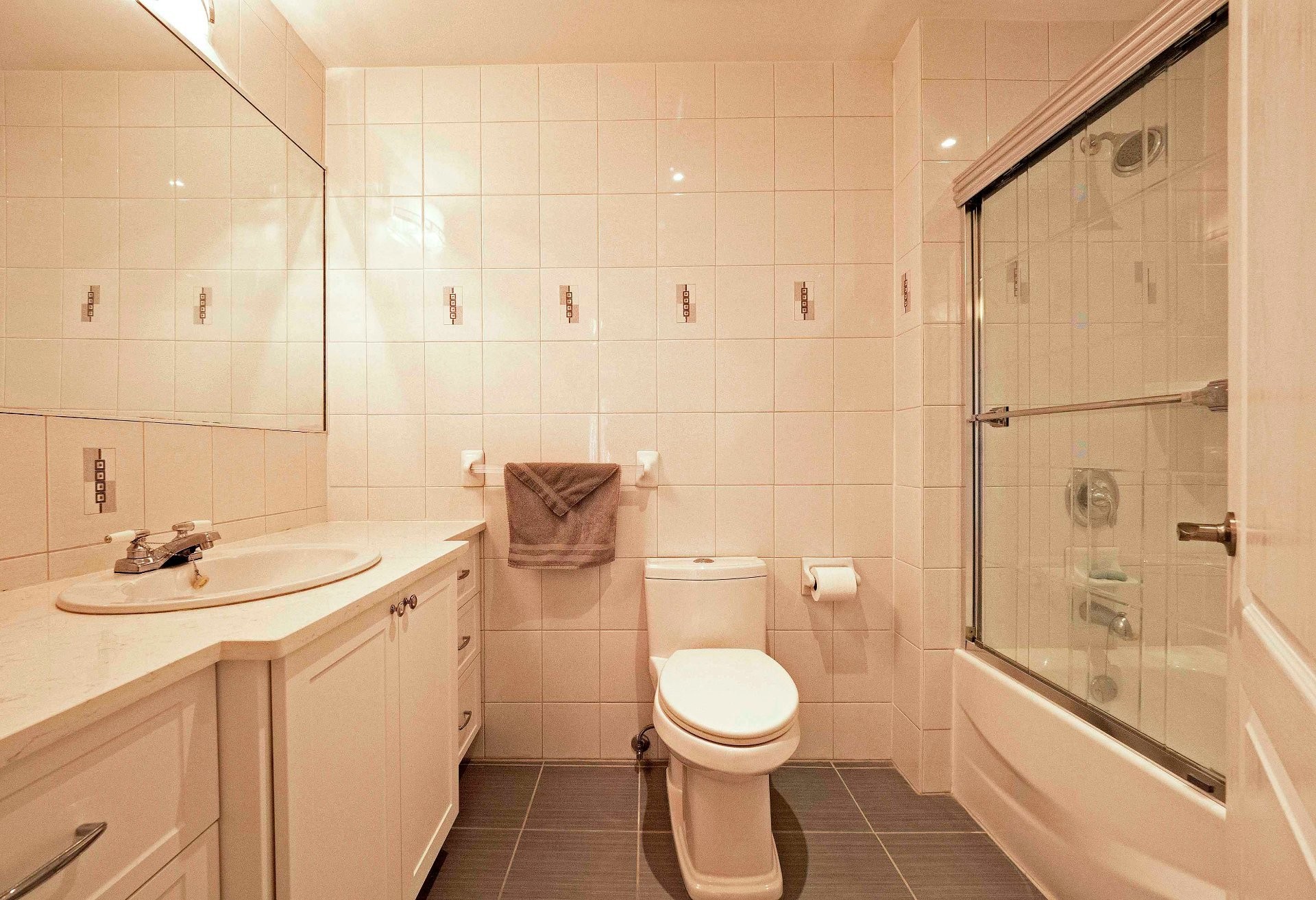 









28


Rue de Port-Royal

,
Gatineau (Aylmer),




QC
J9J1C8

