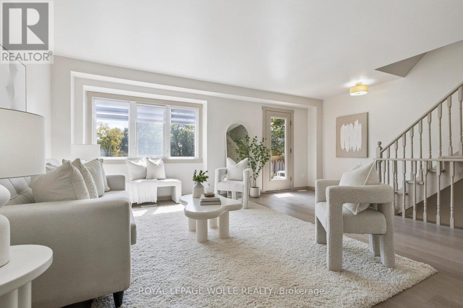 












27 - 89 WOOLWICH STREET

,
Waterloo,




Ontario
N2K1S5

