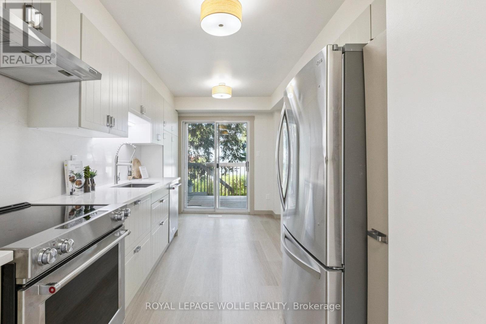 












27 - 89 WOOLWICH STREET

,
Waterloo,




Ontario
N2K1S5

