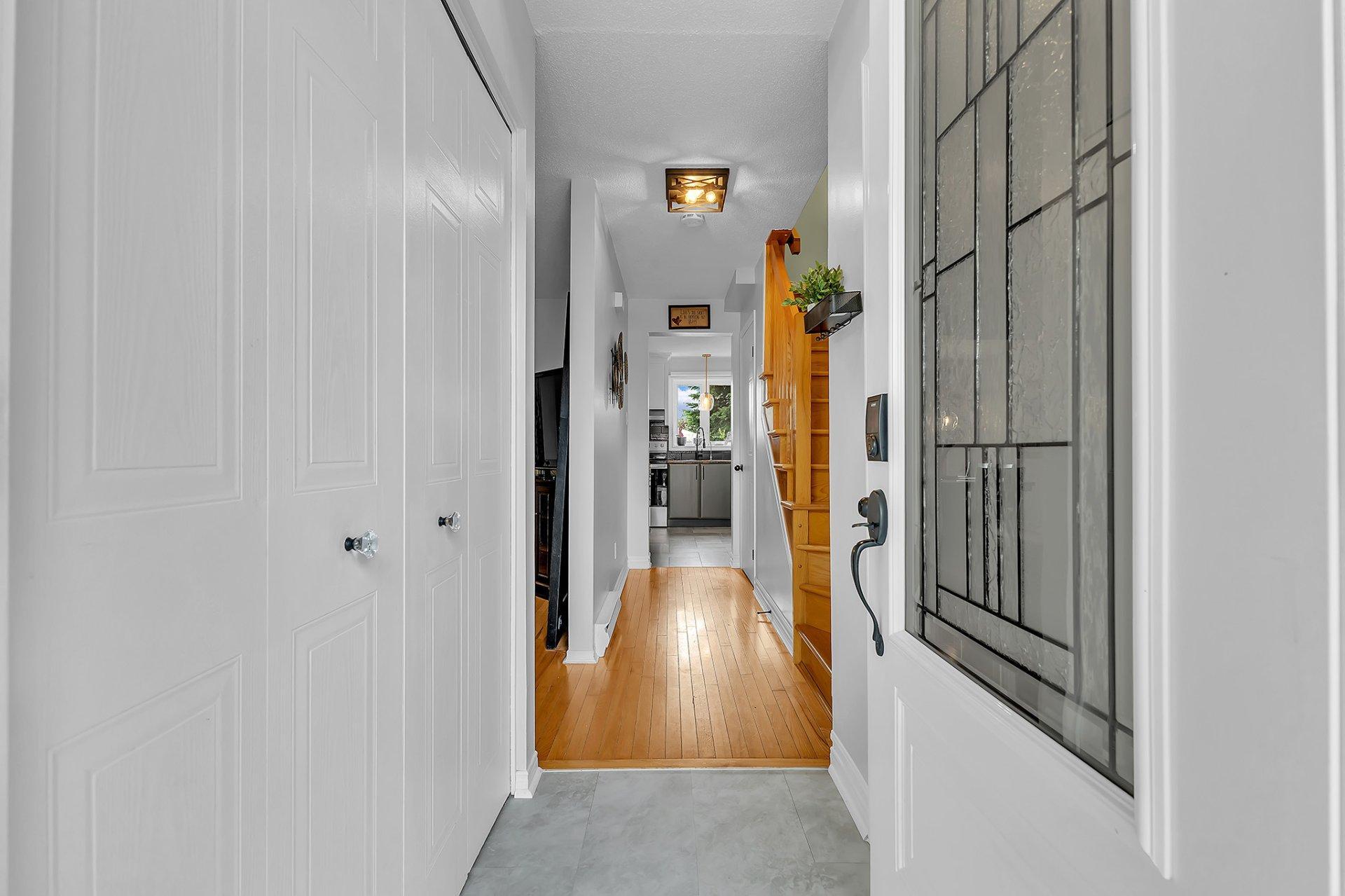 









12


Rue de Pradet

,
Gatineau (Gatineau),




QC
J8T8B9

