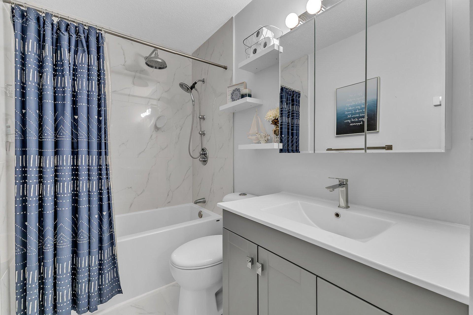 









12


Rue de Pradet

,
Gatineau (Gatineau),




QC
J8T8B9

