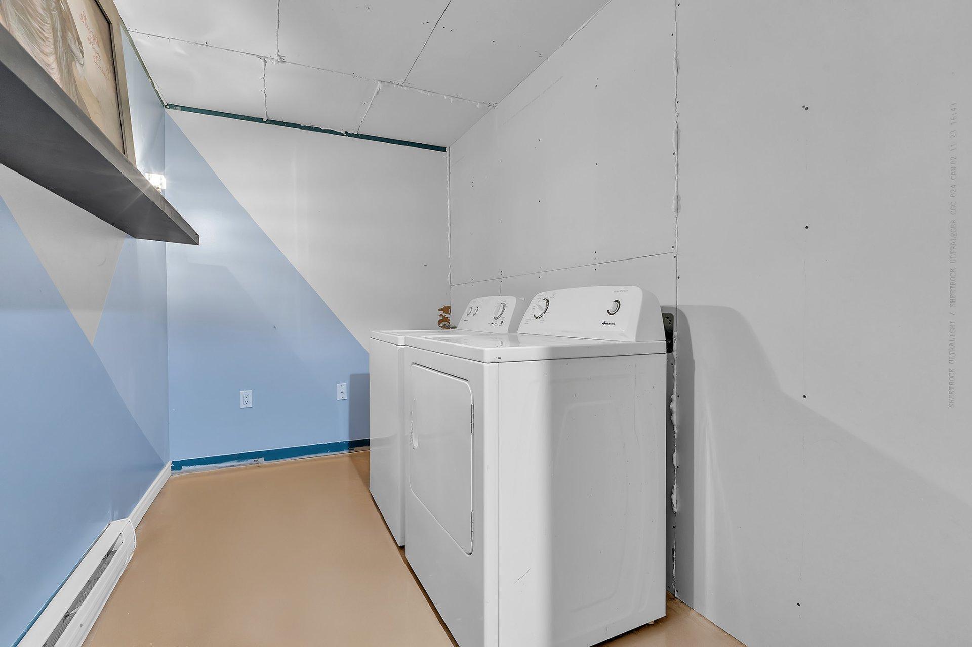 









12


Rue de Pradet

,
Gatineau (Gatineau),




QC
J8T8B9

