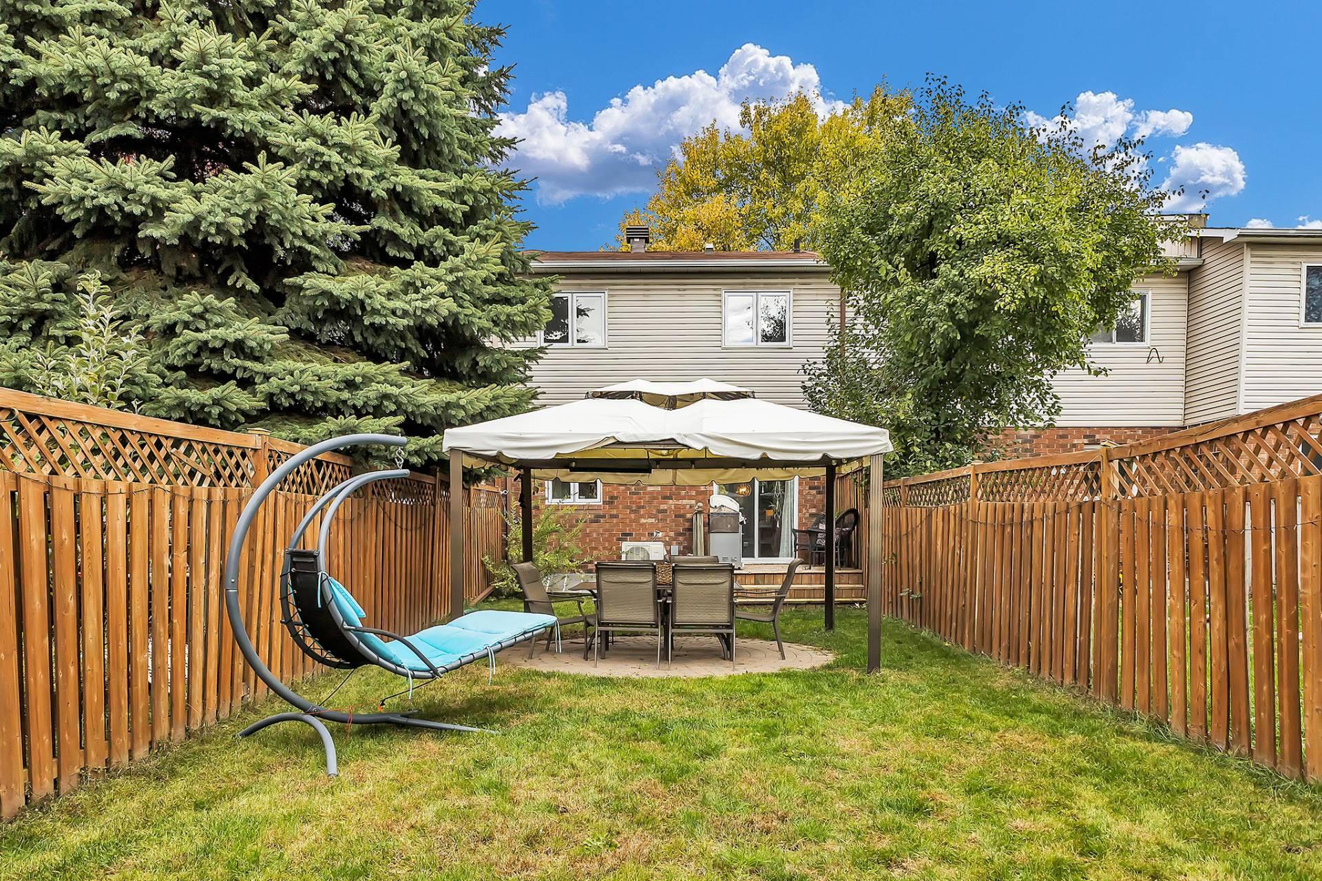 









12


Rue de Pradet

,
Gatineau (Gatineau),




QC
J8T8B9

