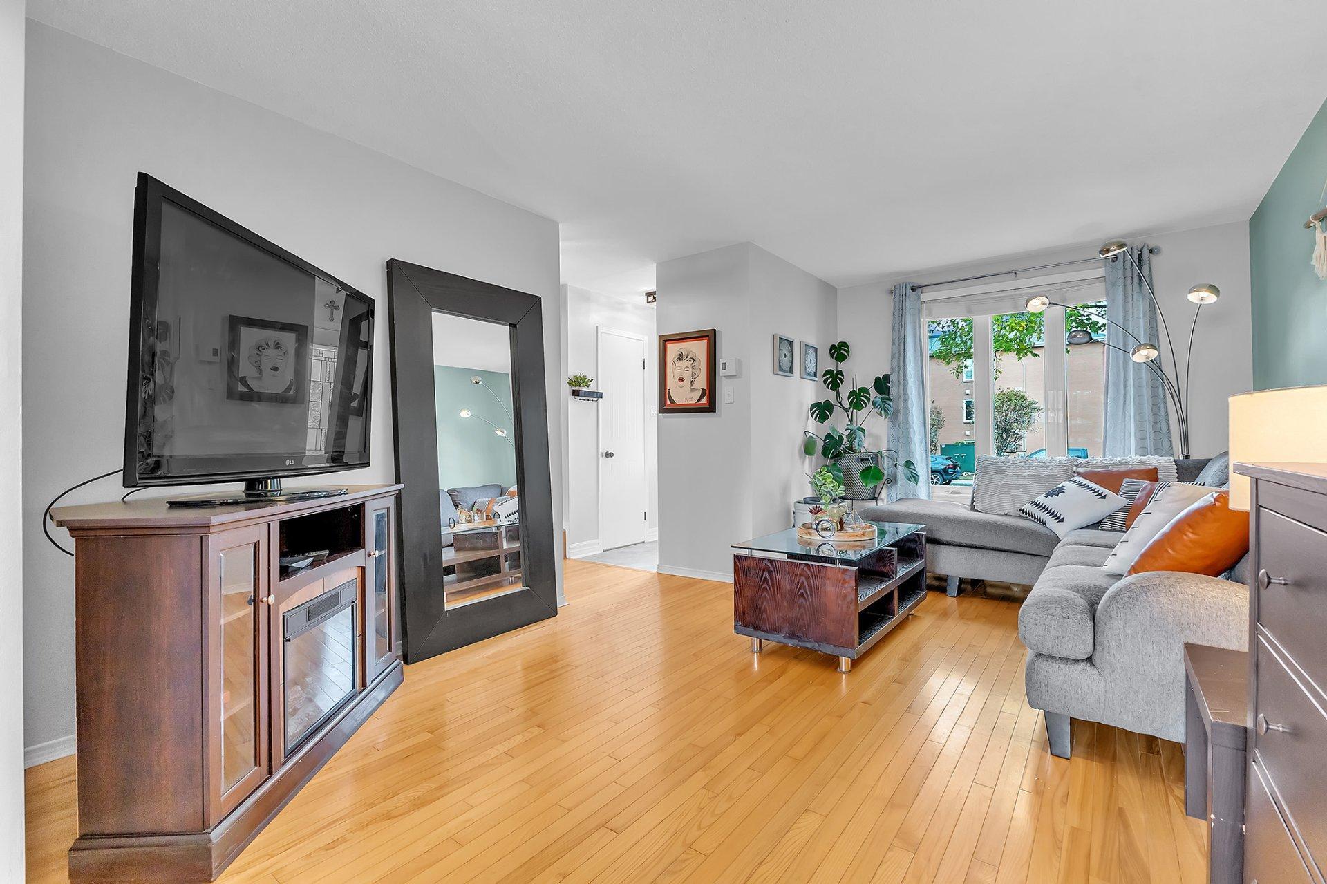 









12


Rue de Pradet

,
Gatineau (Gatineau),




QC
J8T8B9

