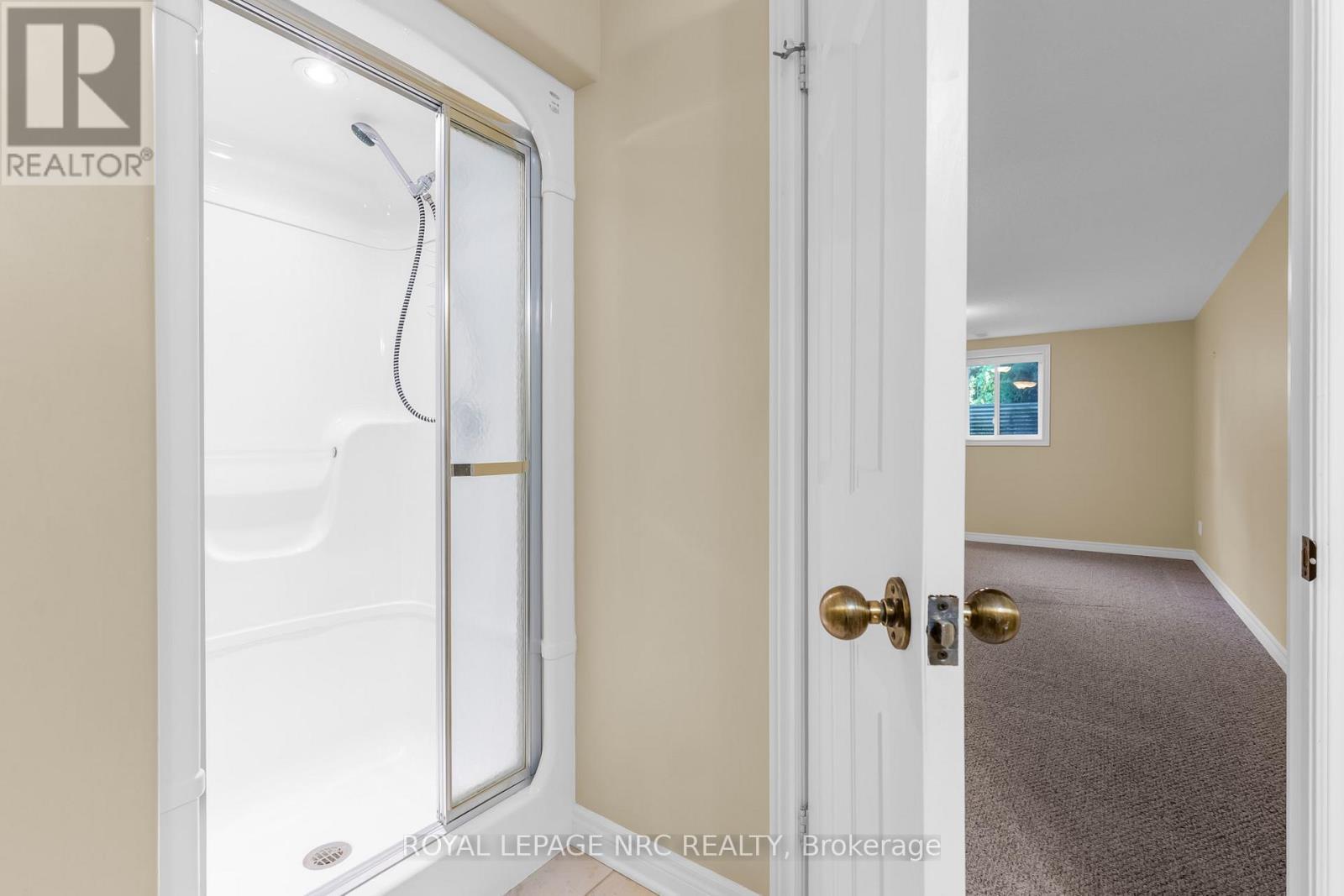 












157 LORETTA DRIVE

,
Niagara-on-the-Lake (Virgil),




Ontario
L0S1T0

