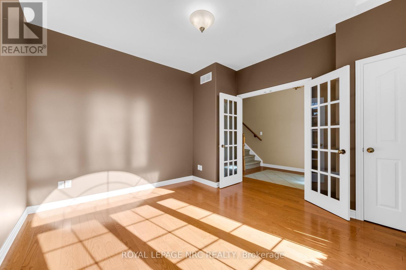 












157 LORETTA DRIVE

,
Niagara-on-the-Lake (Virgil),




Ontario
L0S1T0

