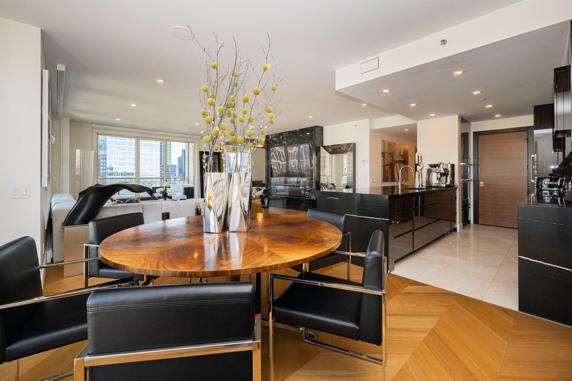 









1200


Boul. De Maisonneuve O.

, 24D,
Montréal (Ville-Marie),




QC
H3A0A1

