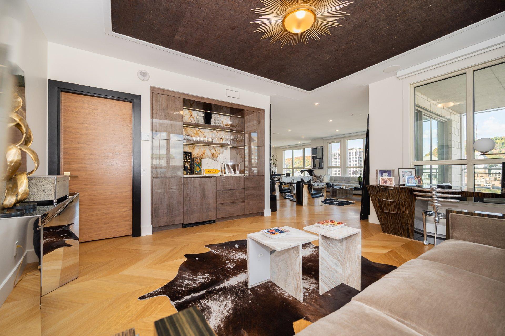 









1200


Boul. De Maisonneuve O.

, 24D,
Montréal (Ville-Marie),




QC
H3A0A1

