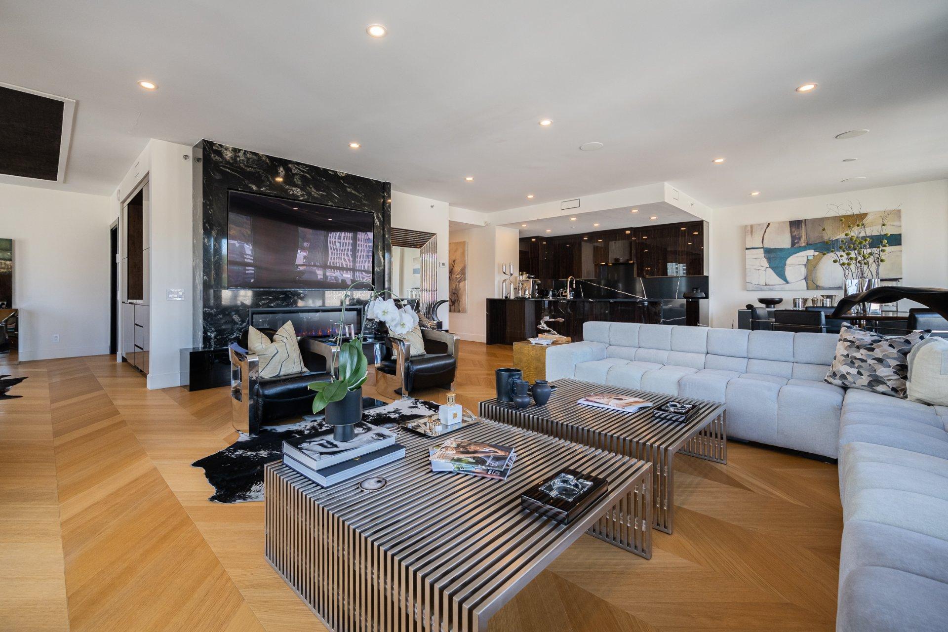 









1200


Boul. De Maisonneuve O.

, 24D,
Montréal (Ville-Marie),




QC
H3A0A1

