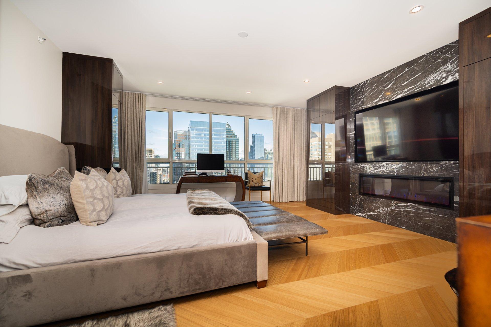 









1200


Boul. De Maisonneuve O.

, 24D,
Montréal (Ville-Marie),




QC
H3A0A1

