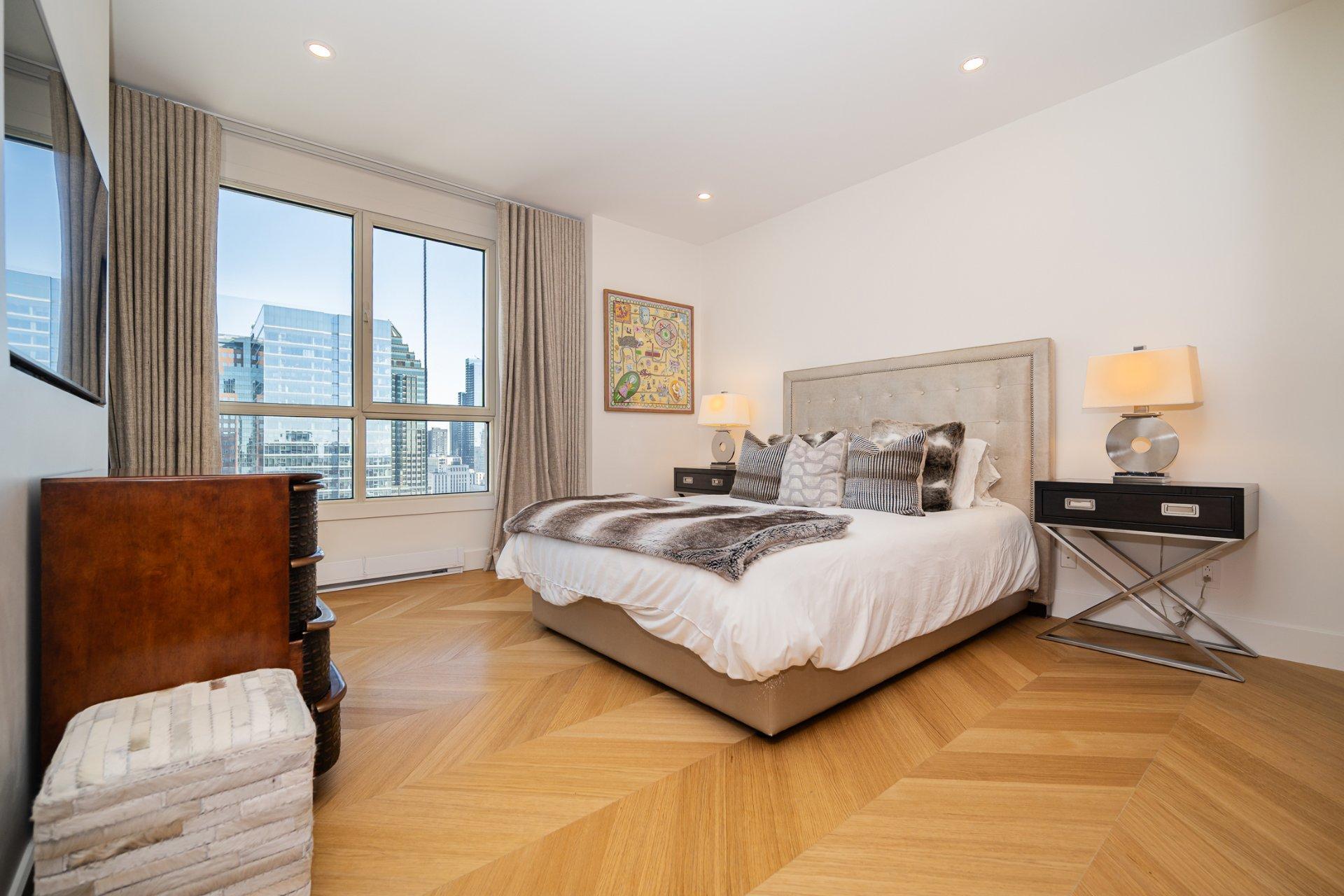 









1200


Boul. De Maisonneuve O.

, 24D,
Montréal (Ville-Marie),




QC
H3A0A1

