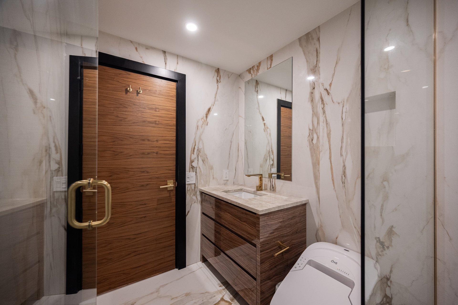 









1200


Boul. De Maisonneuve O.

, 24D,
Montréal (Ville-Marie),




QC
H3A0A1

