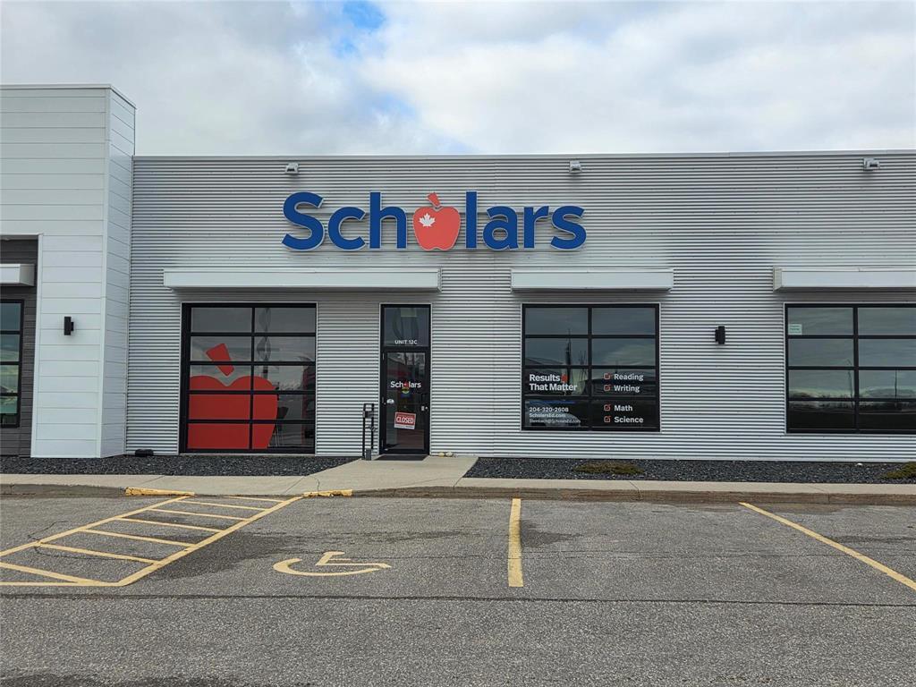 












12C 40 North Gate Drive

,
Steinbach,




Manitoba
R5G2T9

