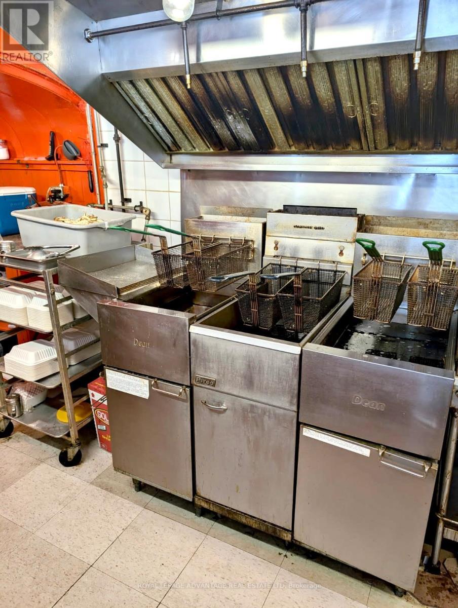 












156 LOMBARD STREET

,
Smiths Falls,




Ontario
K7A0B5

