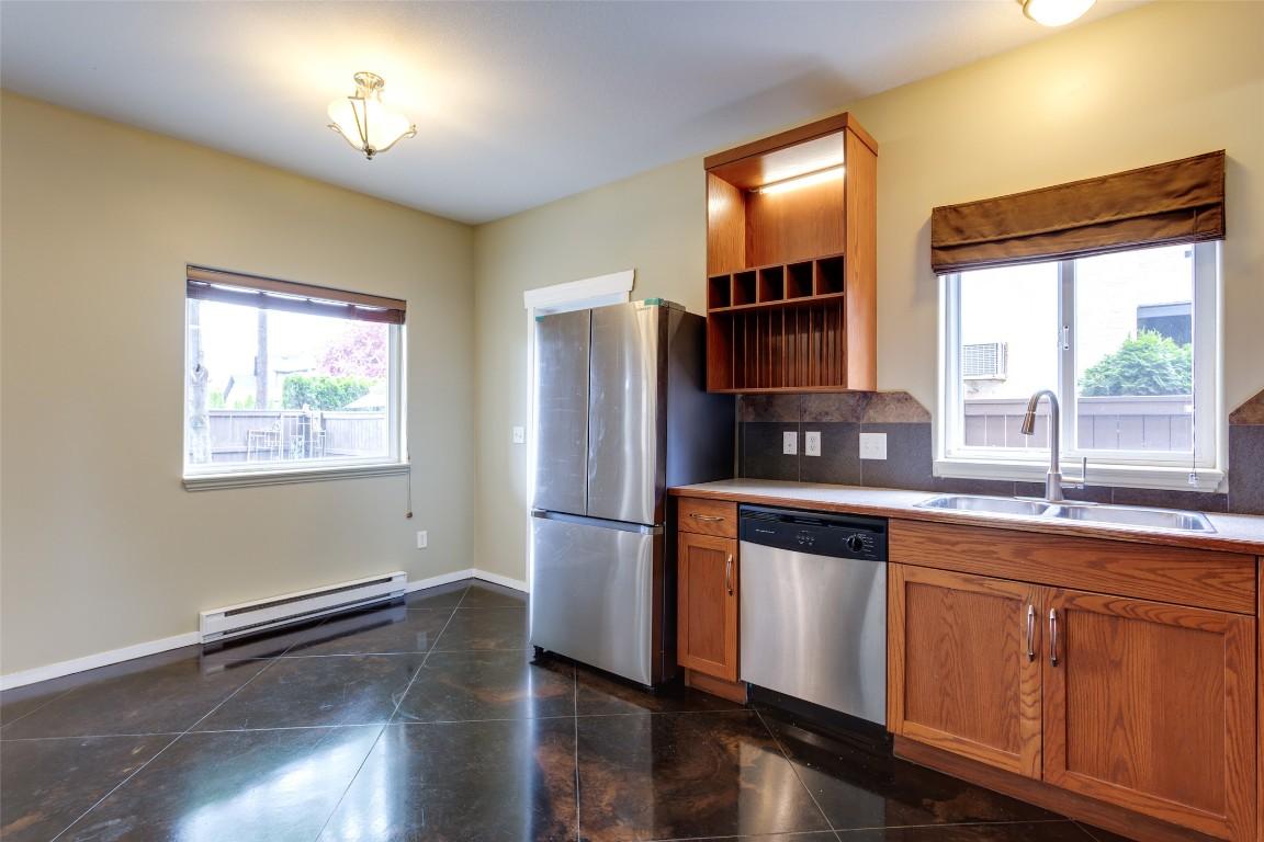 









860


Glenwood

Avenue,
Kelowna,




BC
V1Y 5M5

