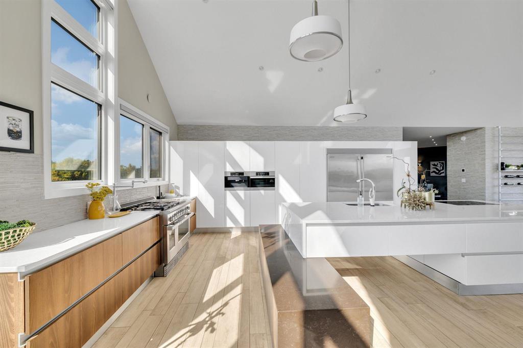 












1421 Loudoun Road

,
Winnipeg,




Manitoba
R3S1A3

