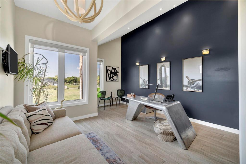 












1421 Loudoun Road

,
Winnipeg,




Manitoba
R3S1A3

