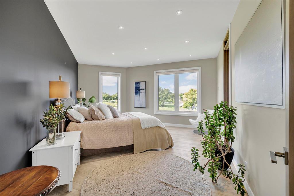 












1421 Loudoun Road

,
Winnipeg,




Manitoba
R3S1A3

