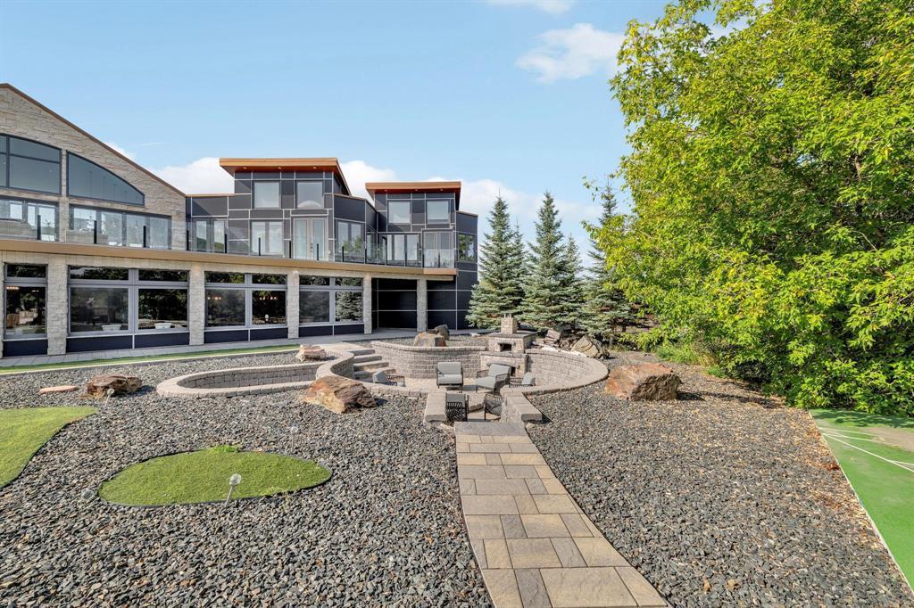 












1421 Loudoun Road

,
Winnipeg,




Manitoba
R3S1A3

