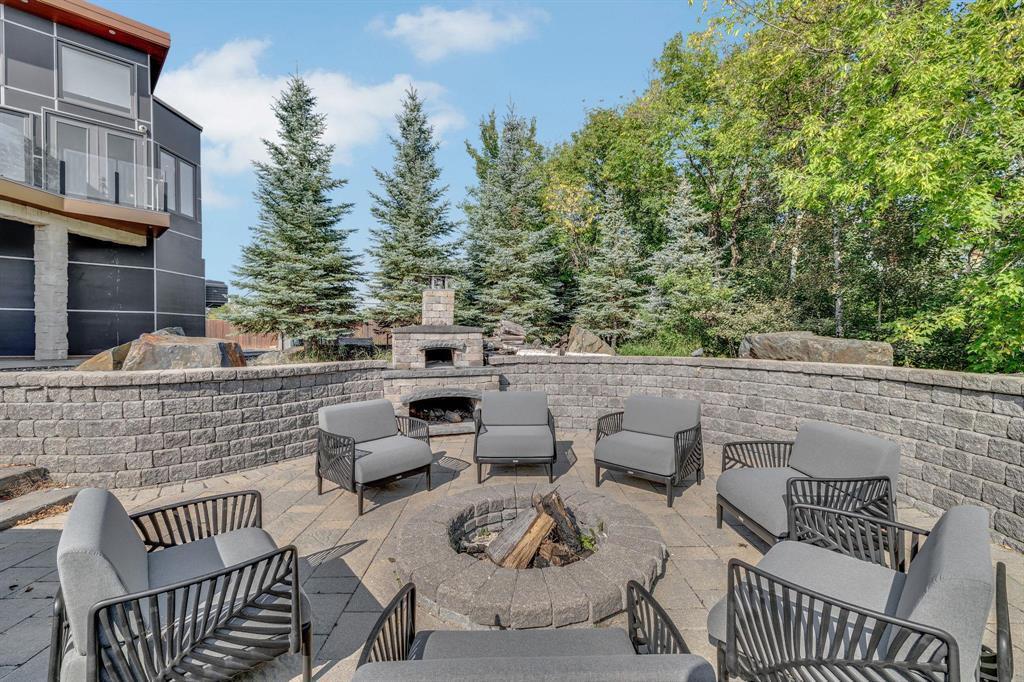 












1421 Loudoun Road

,
Winnipeg,




Manitoba
R3S1A3

